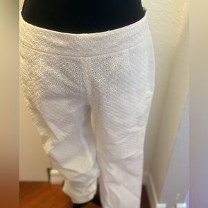 Isaac Mizrahi Capris White Size 4